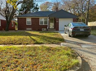 1857 S Old Manor Rd, Wichita, KS 67218