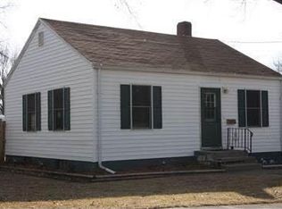 712 E 9th St S, Newton, IA 50208