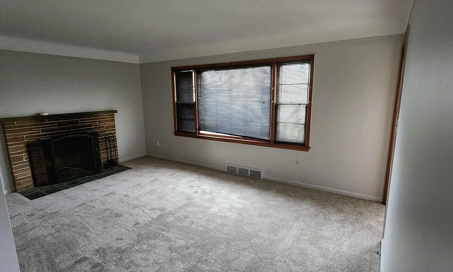 2 bed, 1000 sqft, $1,450 — Photo 3