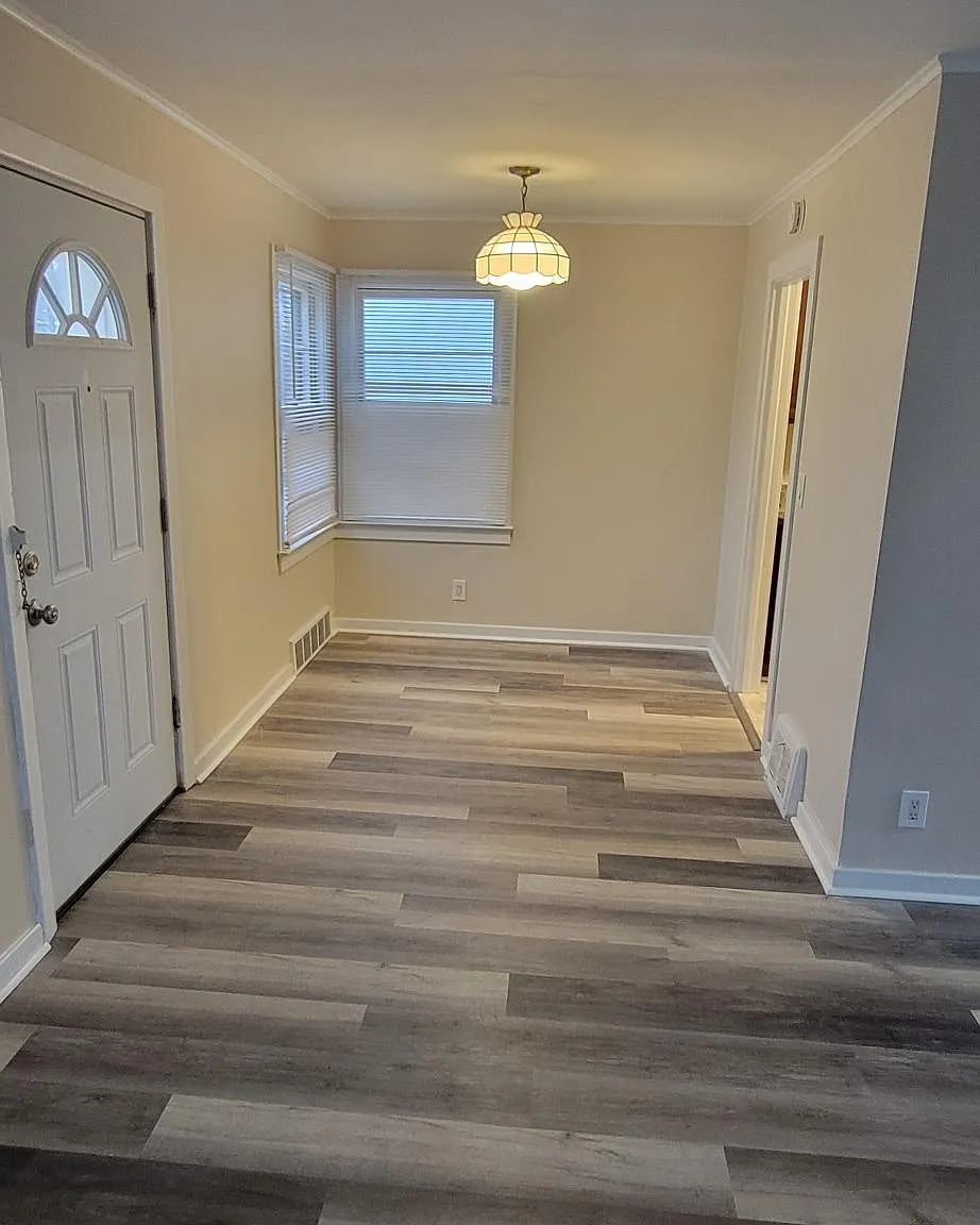 2 bed, 852 sqft, $1,095 — Photo 2