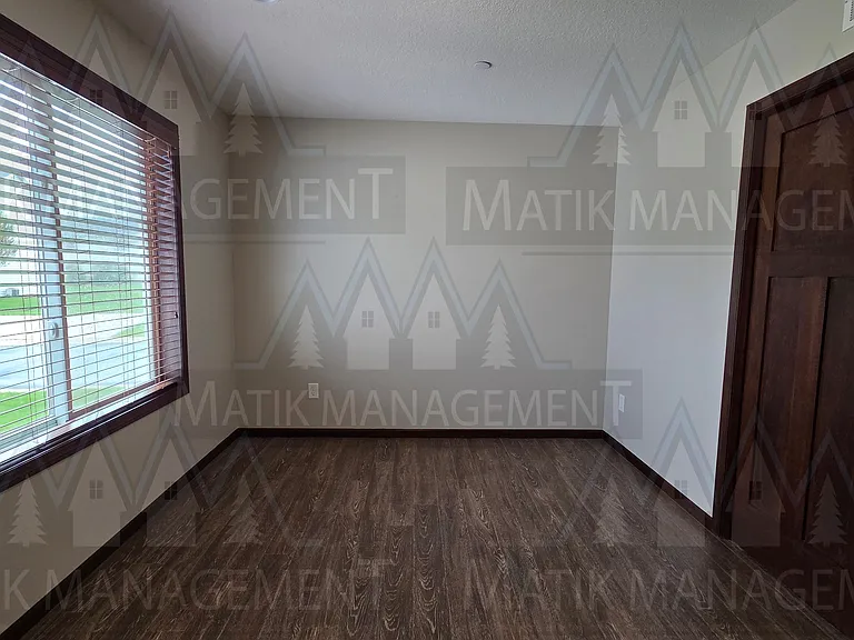2581 Hawk Ridge Ct SE — Photo 16