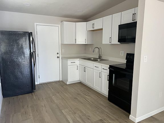 3rd image of 1215 E Mission Ln APT 3