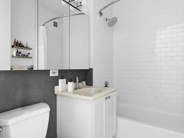 88 Greenwich Street image 6 of 14