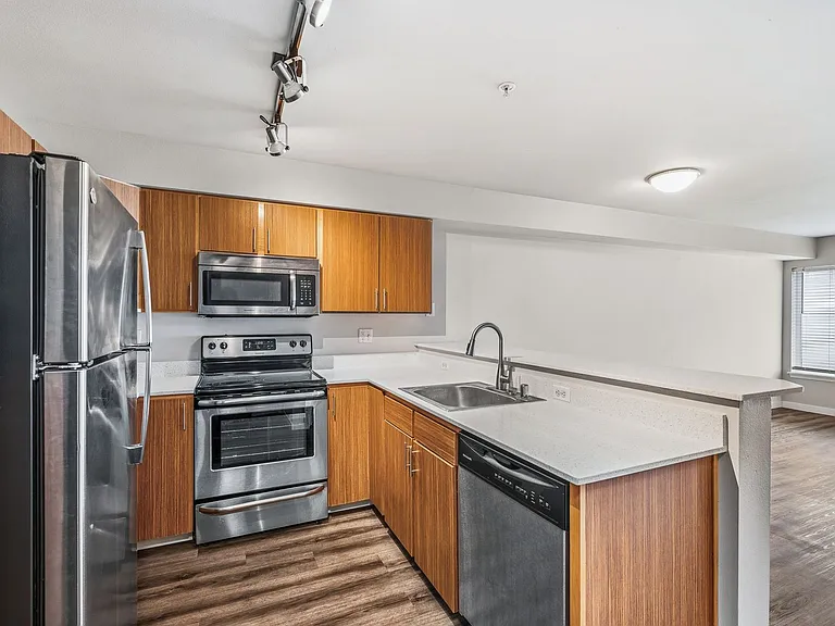 West Side Flats South — Photo 11