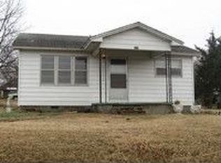 211 Commerce St, Holdenville, OK 74848