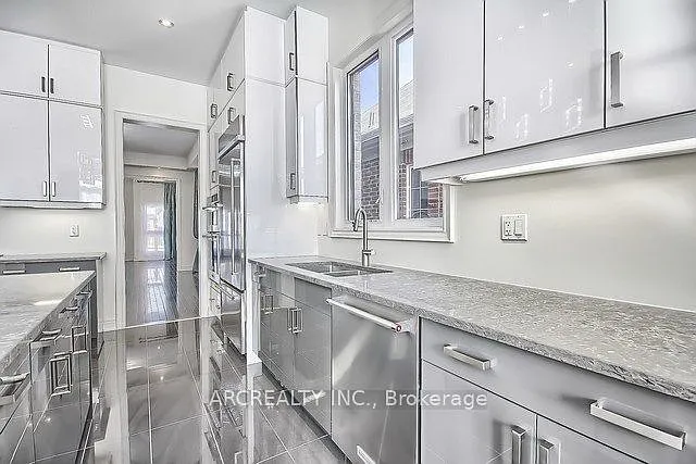 79 Baldry Ave — Photo 16