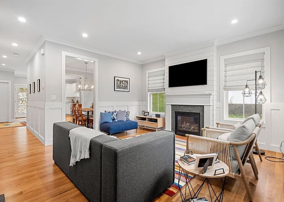 1st image of 16 Breck Ave #18