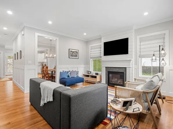 16 Breck Ave #18, Brighton, MA 02135