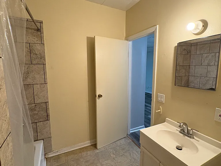 107 Sanford St #107 — Photo 7