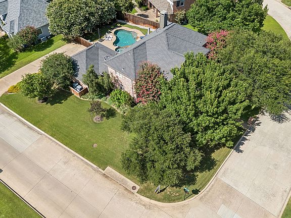 2nd image of 114 Panorama Ct