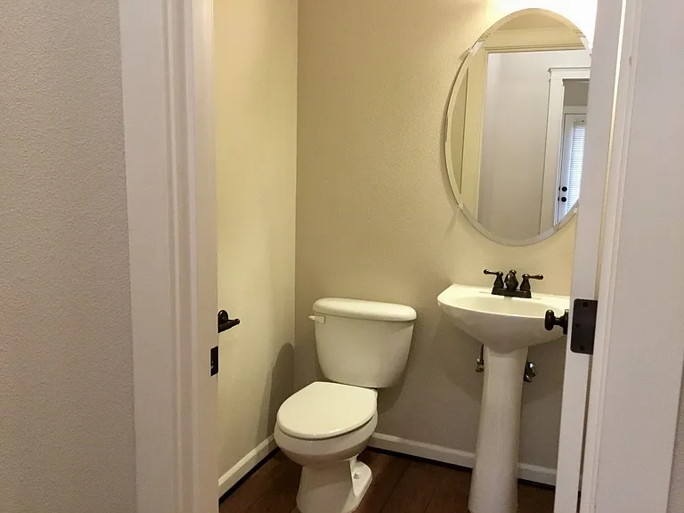 10012 SE Old Town Ct — Photo 8