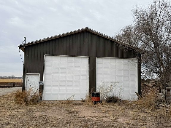 5th image of 914 N Splinter Rd.