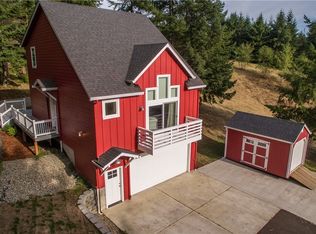86 Fernhill Rd, Cathlamet, WA 98612