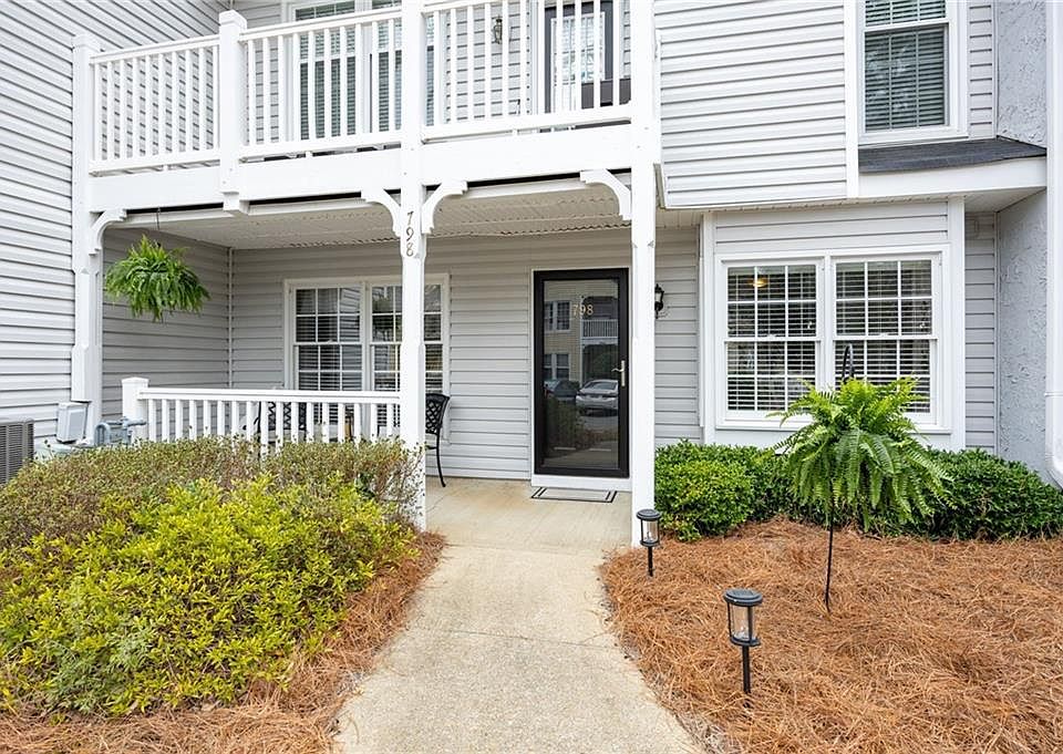 1st image of 798 Sentinel Rdg SW