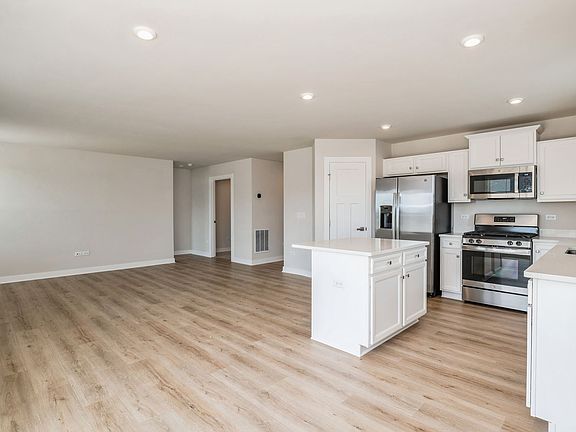 3rd image of 1817 Heritage Oaks Dr