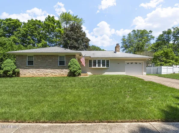 25 Dogwood Lane, Freehold, NJ 07728