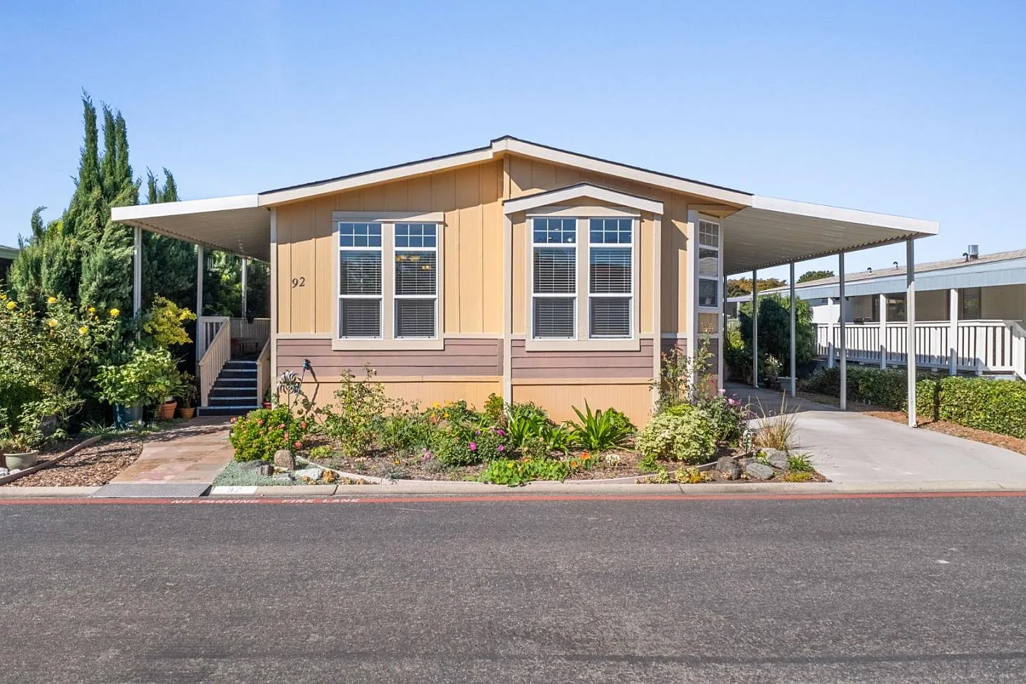 1050 Borregas Ave Space 92 photo 1