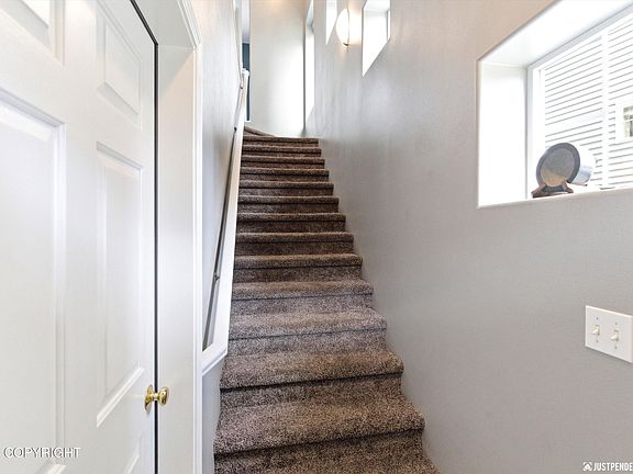 5th image of 20233 Riverside Dr #8B