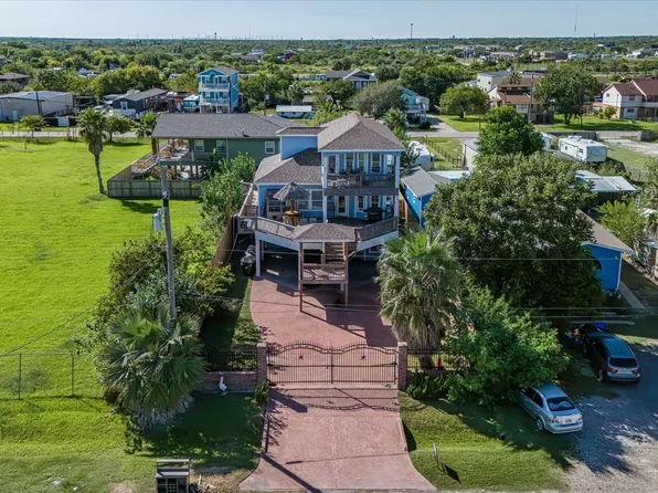 1026 21st St, San Leon, TX 77539