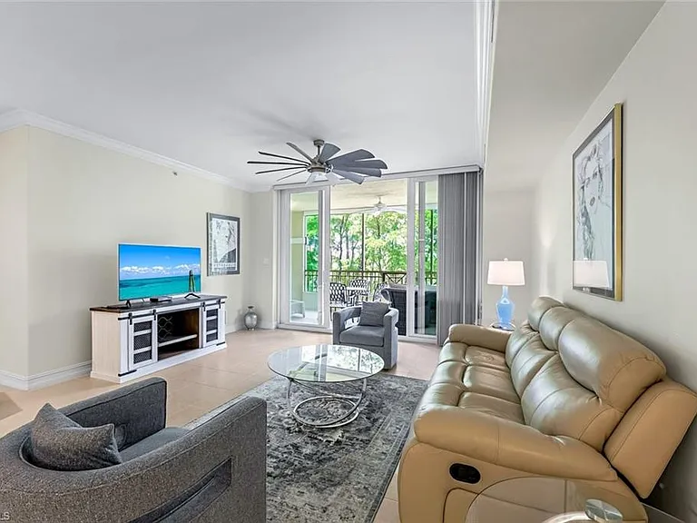 2728 Tiburon Blvd E #A-204 — Photo 4