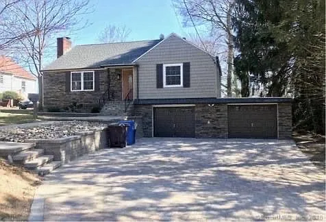 Building Photo - 38 Ledyard Rd