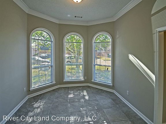 3rd image of 4463 Lunsford Dr