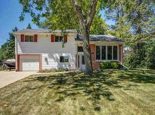 206 Franklin St, Waterford, WI 53185