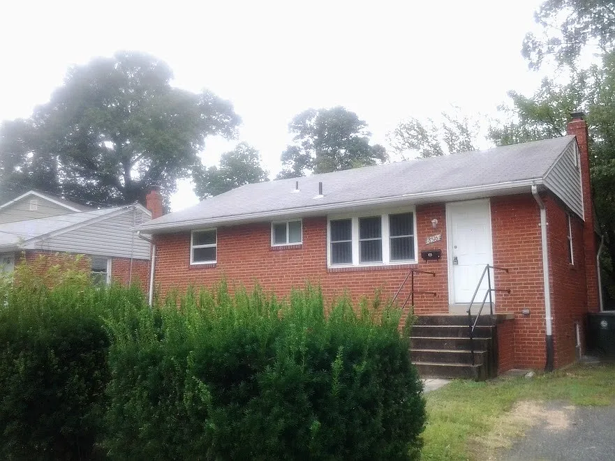 8516 Potomac Ave