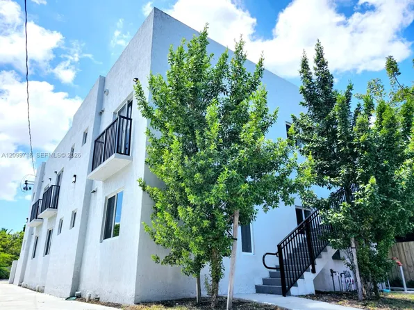 580 NW 34th St, Miami, FL