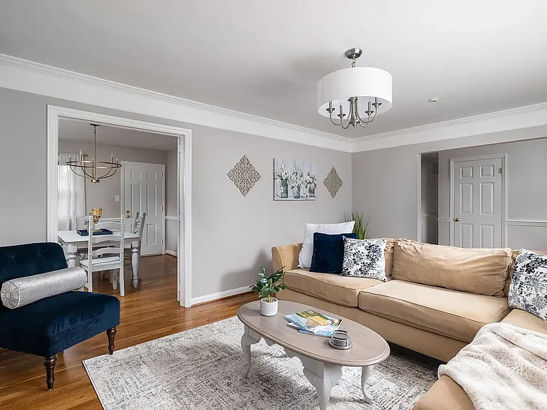 1006 Onslow Dr — Photo 5