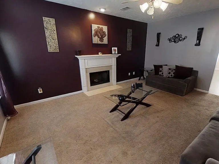 1113 Shire Dr — Photo 4