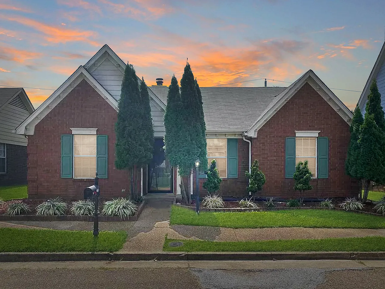 3 bed, 1184 sqft, $1,500 — Photo 1