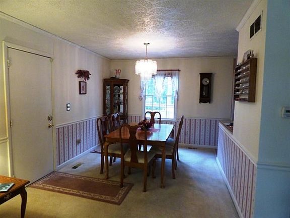 3rd image of 8155 Winding Trail Ct