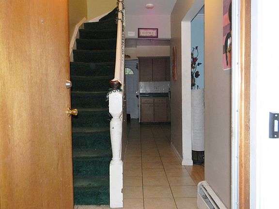 2nd image of 125 Lindsley Pl