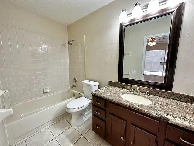 955 W Charing Cross Cir — Photo 27