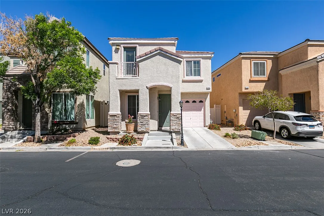 3 bed, 2.5 bath, 1342 sqft, $1,950 — Photo 2