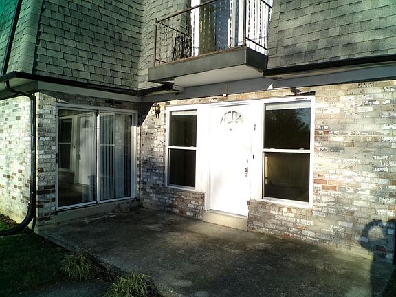 4th image of 170 Briarwood Ln #1