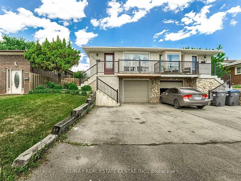 3385 Ellengale Dr #UPPER — Photo 1