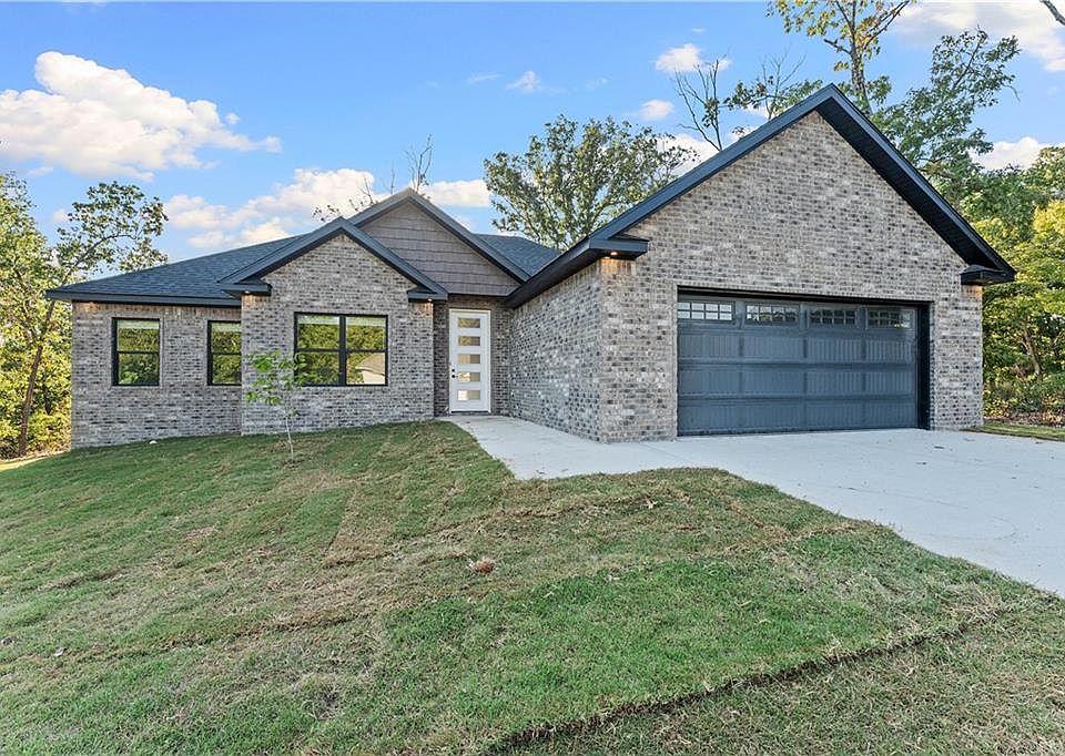 1st image of 2 Kolman Ln