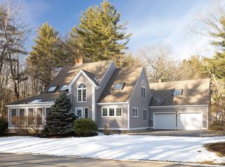 2 Ash Ln, York, ME 03909