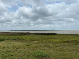 1025 Bay Dr, Palacios, TX 77465
