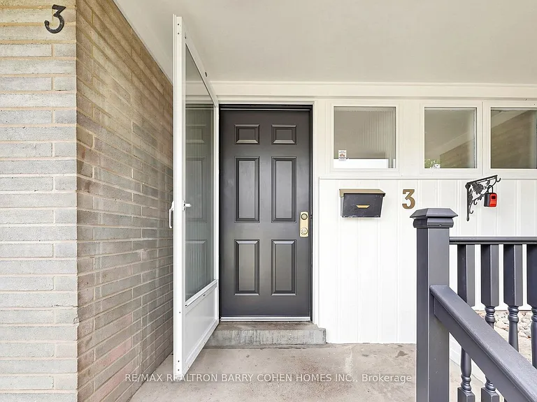 3 Greengate Rd — Photo 3