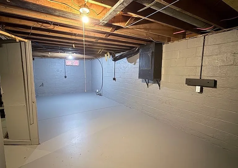 888 Garfield St — Photo 17