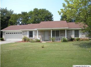 6409 Flo Dr NW, Huntsville, AL 35810