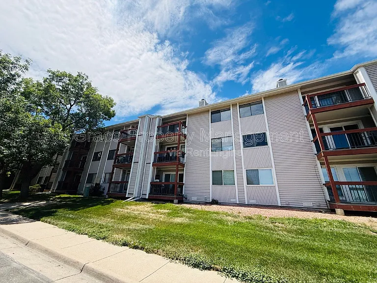 8635 Clay St #416 — Photo 2