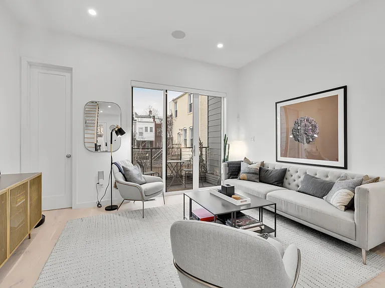 146A S St NW — Photo 12