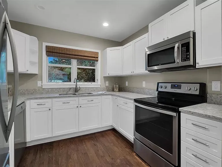 1225 Shady Ln — Photo 10