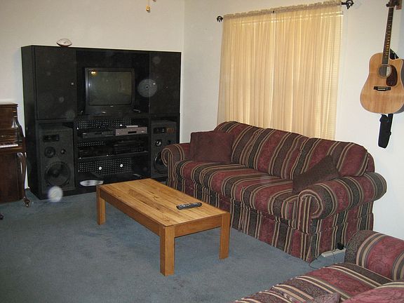 2nd image of 1411 Lakeview Dr