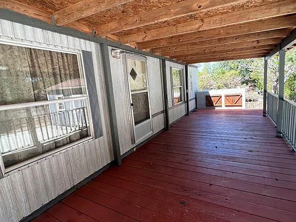 4th image of 2149 Applewood Dr