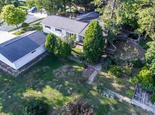 3915 Monroe St, Two Rivers, WI 54241